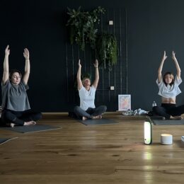 09.11.2025 Yoga and Paint Spachteltechnik